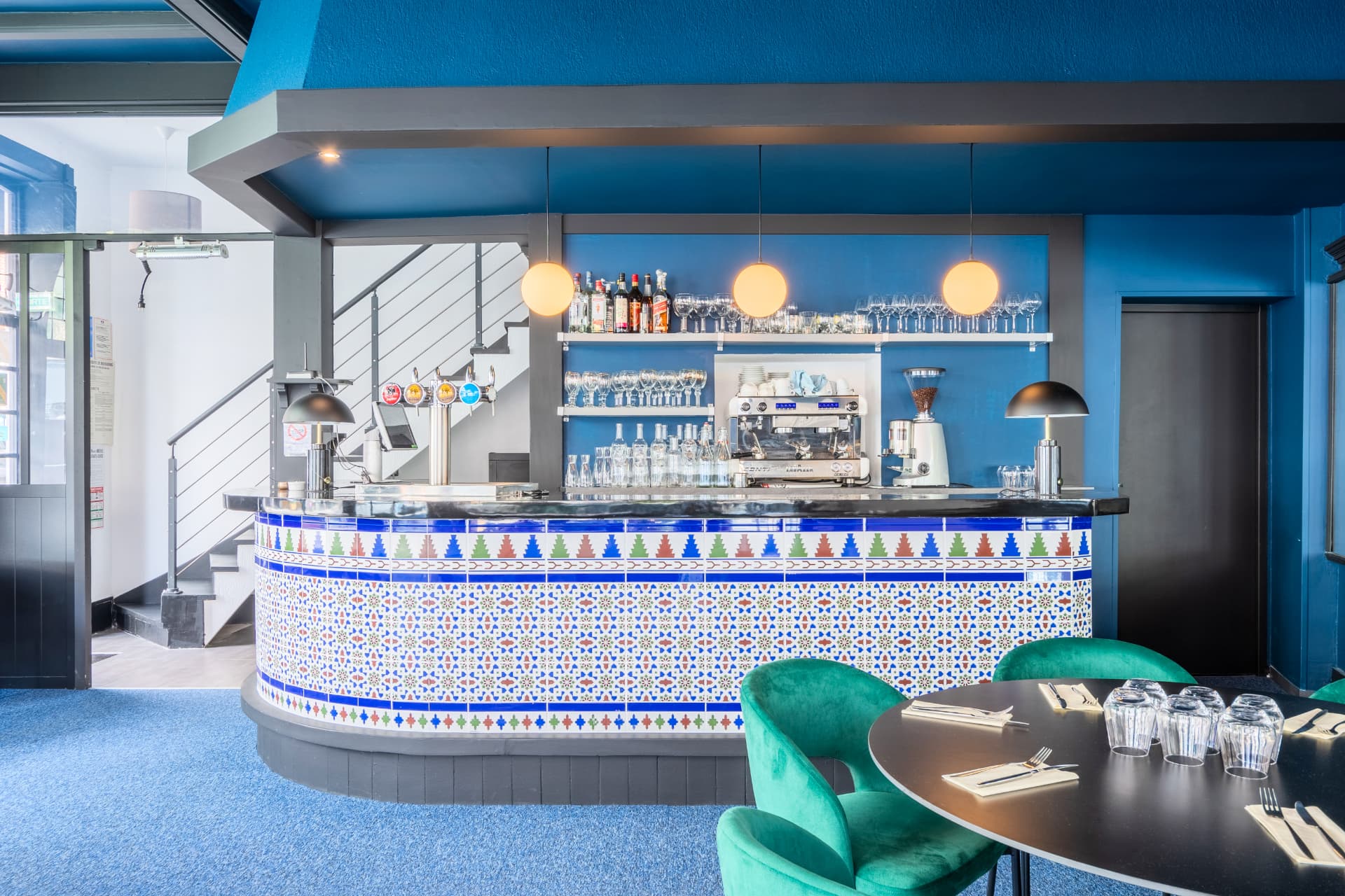 Le bar aux mosaïques de KAMA Arras
